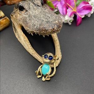 Trifari crown jelly belly monkey brooch vintage